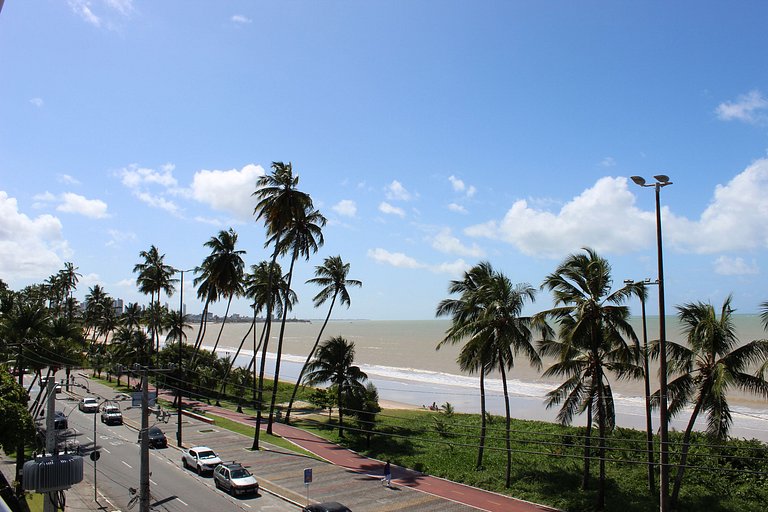 Luxuoso Setai Yacht frente mar Day by Day *437*