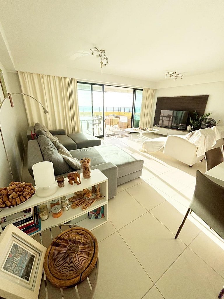 Luxury beachside Penthouse