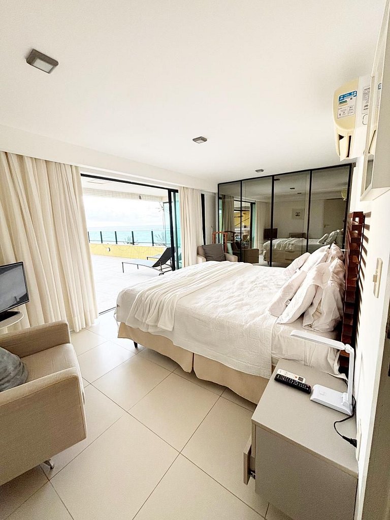 Luxury beachside Penthouse