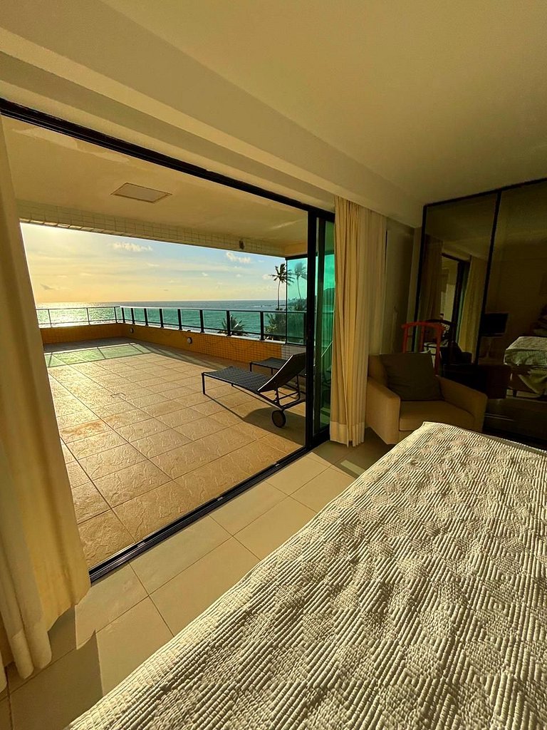 Luxury beachside Penthouse