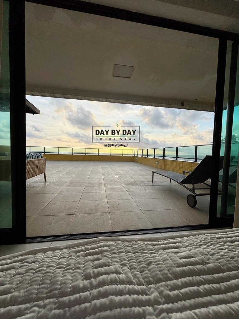 Luxury beachside Penthouse