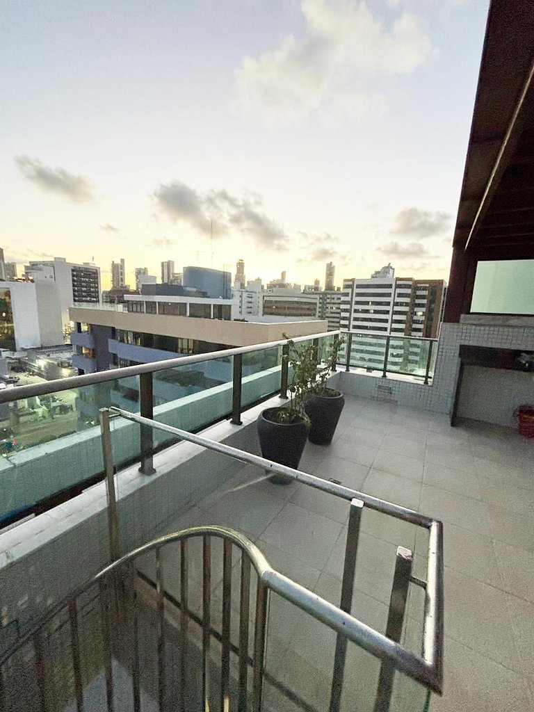 Duplex de luxo com hidro by Day by Day no Atlantis