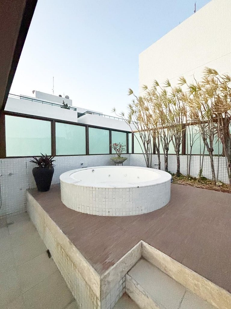 Duplex de luxo com hidro by Day by Day no Atlantis