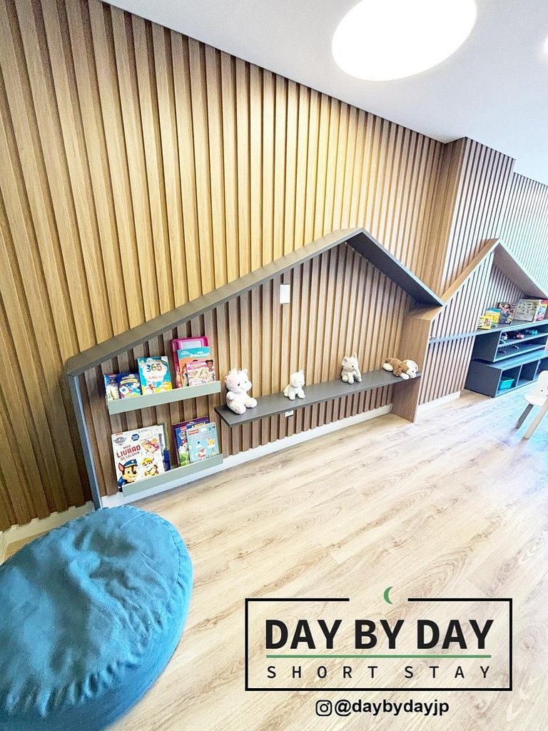 Sun Smart Intermares by Day By Day *007*