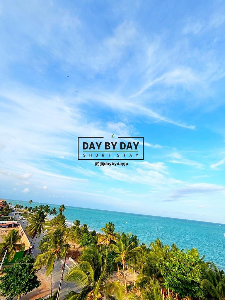 La Luna Formosa Frente-mar by Day by Day *301*