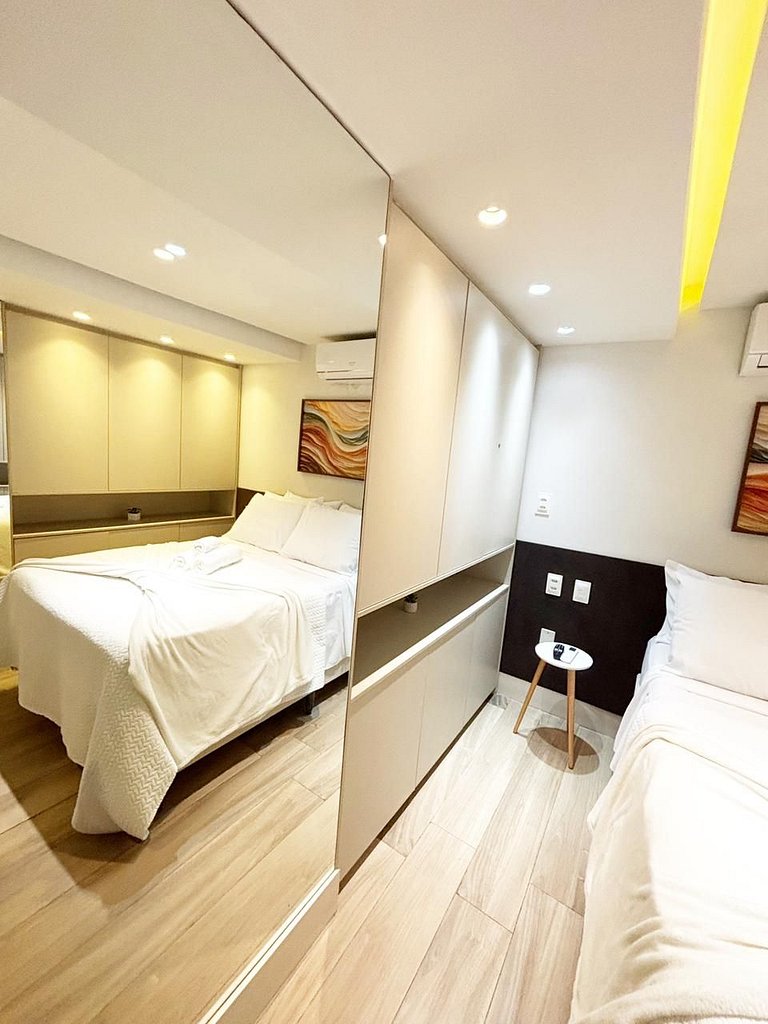 Flamboyant by Day by Day Frente-mar *306*