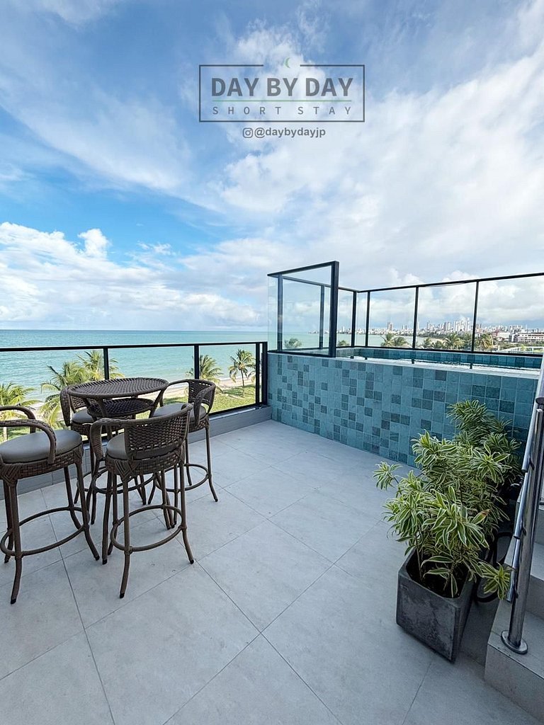 G5 Beach Flat by Day by Day